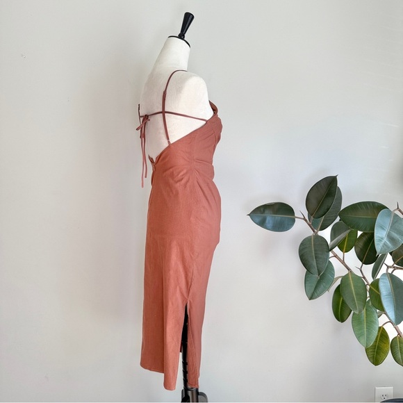ASTR the label Armona Ruched midi Dress - Picture 7 of 12